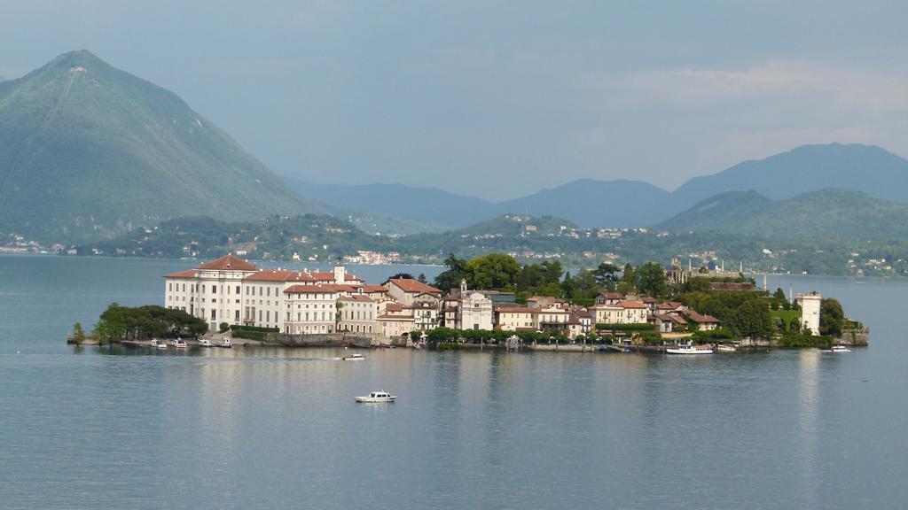 Golf Hotel Castelconturbia Agrate Conturbia Exterior photo